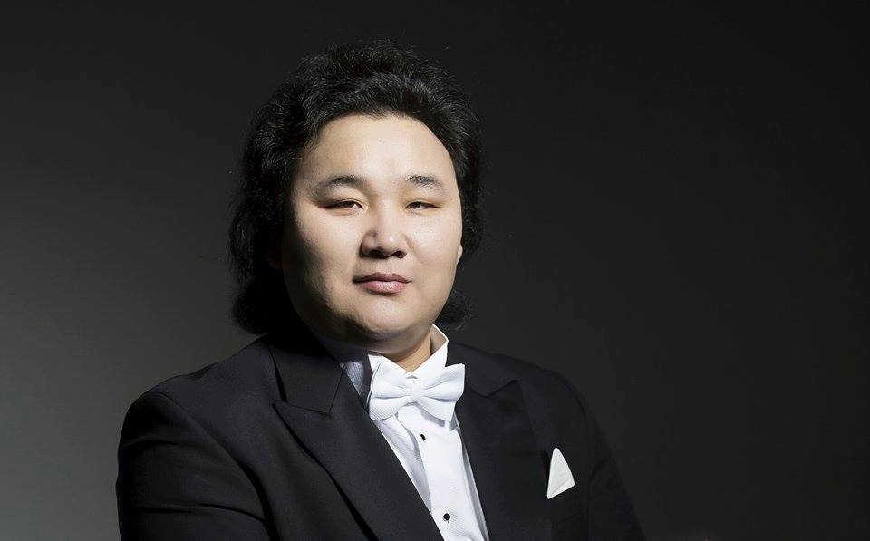 Э.Амартүвшин “Арена Амфитеатр”-т дуулна